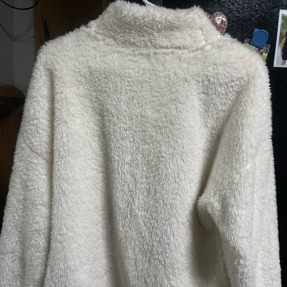 Calvin Klein Fuzzy Sweater - Picture 4 of 4